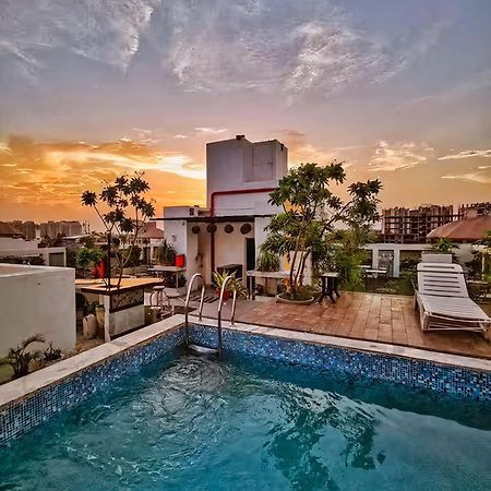 Hotel Sahibs Lighthouse - Swimming Pool Agra  Exterior foto